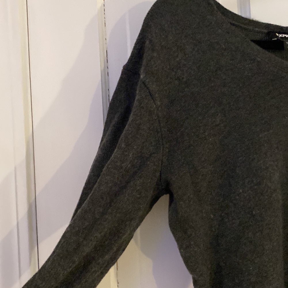 Express Sweater - Picture 4 of 5
